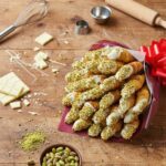 Ramo de croissants con chocolate blanco y pistachos