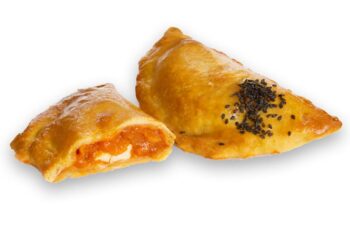 desayunos-a-domicilio-en-madrid-en-toda-espana-desayunos-kubala-empanadilla-de-pisto.jpg